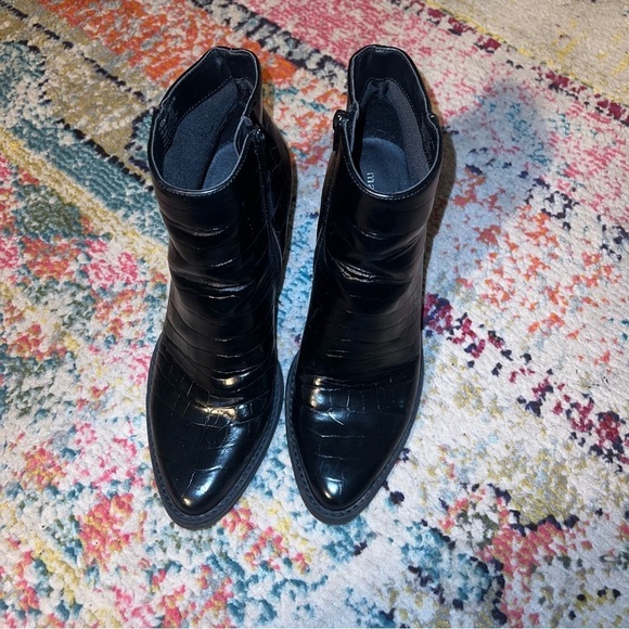 MADDEN GIRL Klicck Black Patent Leather Croc Ankle Boots Booties Sz 8.5 - Picture 3 of 6